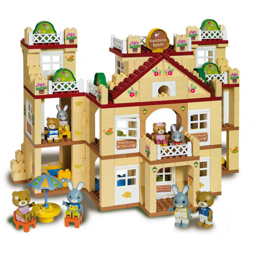 L'albergo di Maximilian Families
