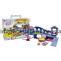 Pet parade family playpark